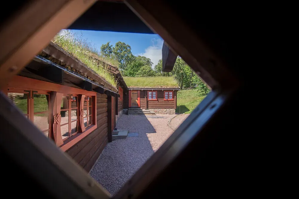Birkelunn at Cambus O May Cottages — Located in Dinnet, the cottages are set amidst the stunning natural beauty of the Scottish landscape. Expect rolling hills, lush greenery, and a sense of remote tranquility that encourages deep relaxation and connection with nature.