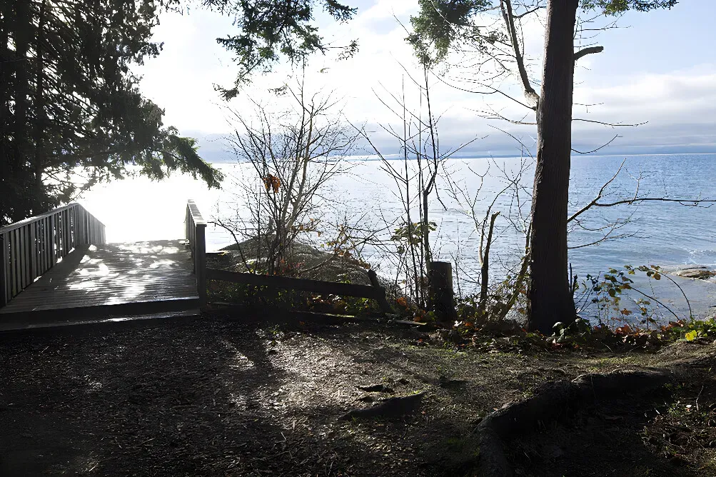 Camp Douglas — The center is situated in Roberts Creek, offering a tranquil natural environment that encourages introspection and connection with the outdoors. The atmosphere is one of peaceful community, ideal for those looking to step back from the everyday hustle.