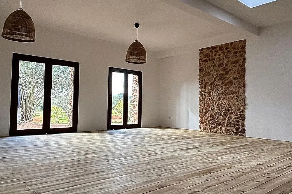 Casa Esencia — The center is situated in the countryside of northern Ibiza, providing a peaceful and natural backdrop for reflection. The atmosphere is designed to be tranquil and cozy, fostering a sense of calm and comfort.