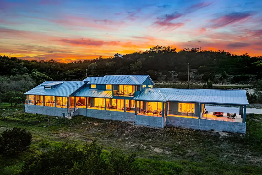 Casa Starlight — Casa Starlight is situated in the rolling hills of Texas Wine Country, offering expansive views of the picturesque Hill Country. The atmosphere is one of serene luxury, designed to encourage relaxation and a slower pace of life.
