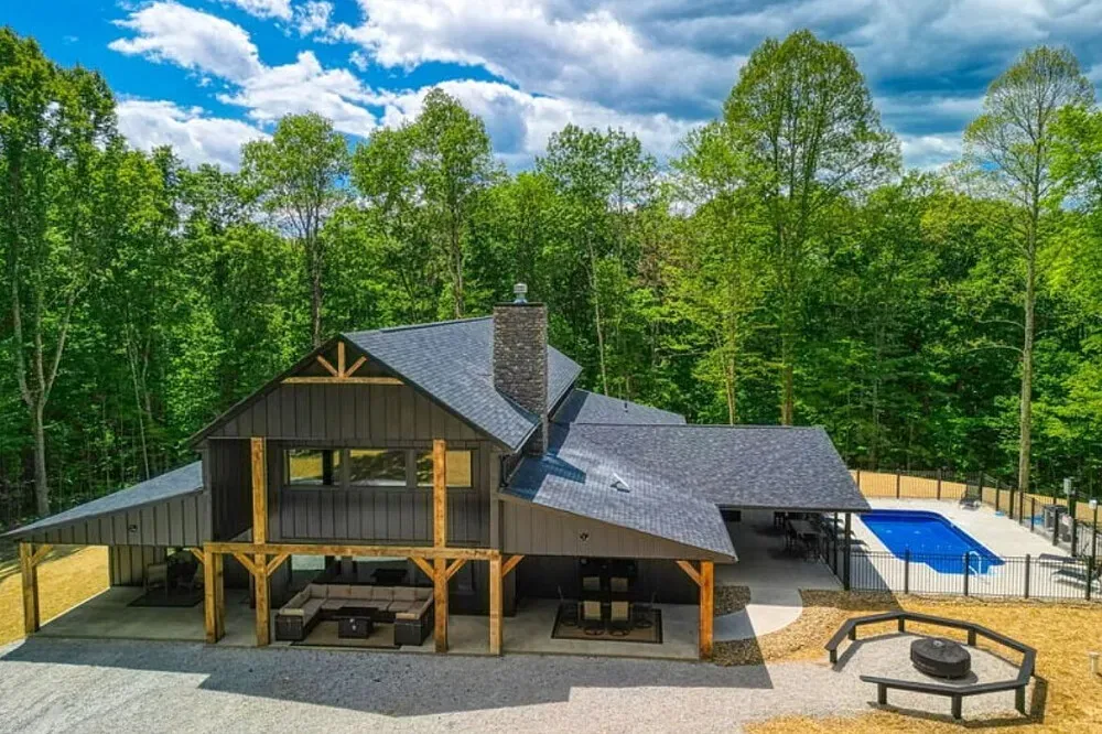 Coal Mine Ridge Lodge — The lodge is situated in a private natural setting within the scenic Hocking Hills region of Ohio. This area is renowned for its stunning natural beauty, including hiking trails, waterfalls, and rock formations, providing a serene backdrop for any stay.