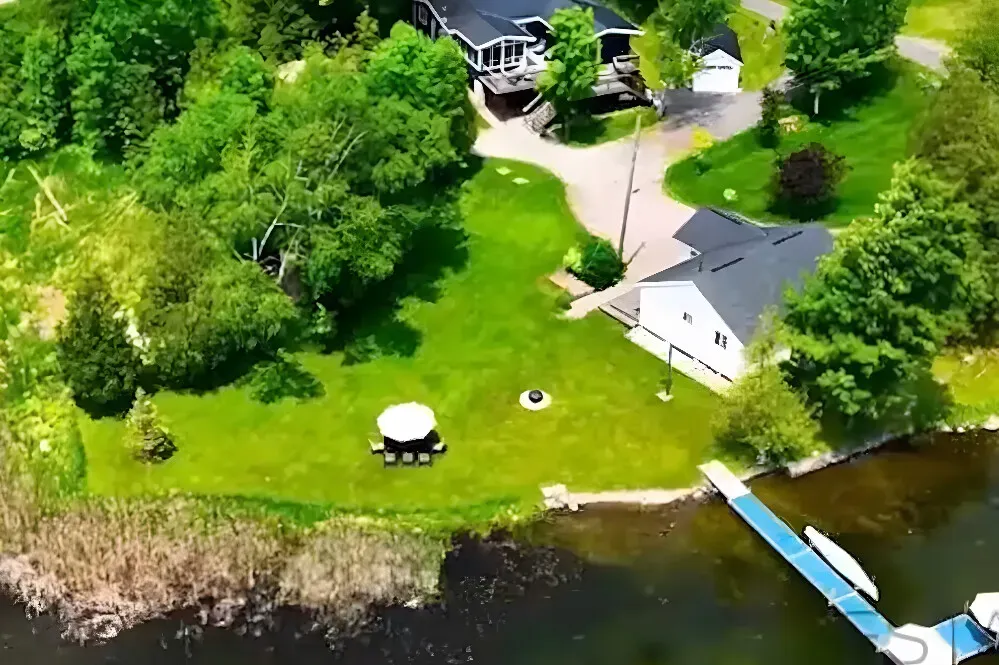Cottage on Big Clear Lake