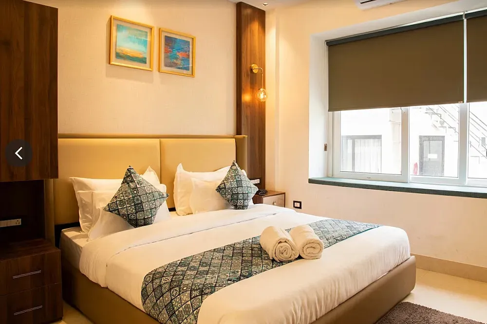Dream hotel — Located in the bustling spiritual town of Rishikesh, the hotel is situated within walking distance of the sacred Ganges River and several prominent yoga and meditation centers. The surrounding area is vibrant, with a mix of spiritual sites, local markets, and eateries, offering a lively atmosphere for guests.