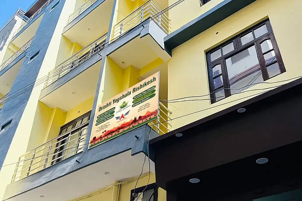Drishti Yogshala — The center is situated in Rishikesh, close to the famous Laxman Jhula. The environment is peaceful, drawing on the natural beauty of the area and the spiritual ambiance of the Ganges River.