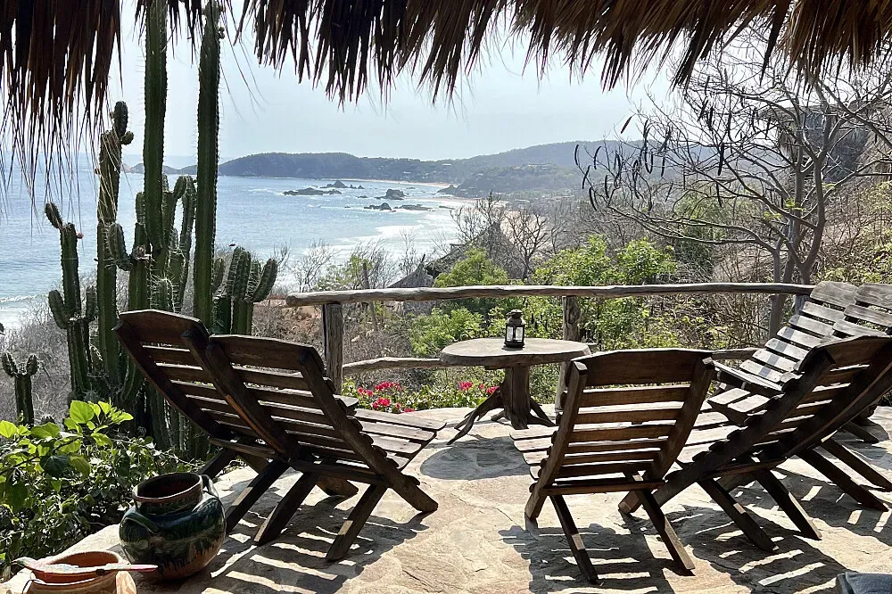 Eco-Lodge at Playa Aragon — The Eco-Lodge is situated directly on Playa Aragon, a beautiful stretch of coastline in Santa María Tonameca. The atmosphere is one of rustic simplicity, deeply connected to the natural rhythms of the ocean and the surrounding environment. Expect a laid-back, unhurried pace, with ample opportunities to enjoy the beach and local flora and fauna.