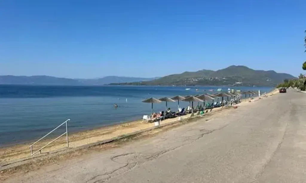 Evia Bay Suites & Retreats