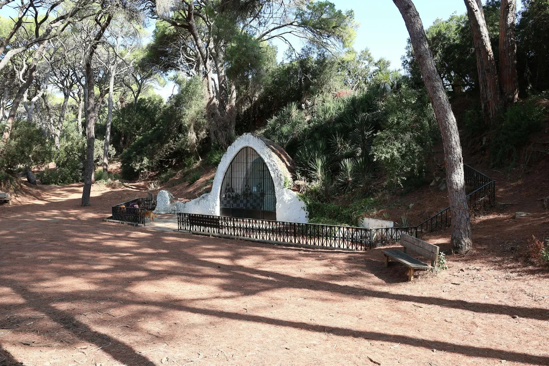 Finca del Alamo — The specific setting of Finca del Alamo is not disclosed, but its association with Huzur Vadisi might suggest a natural, peaceful environment, perhaps with a focus on outdoor spaces for contemplation and relaxation.