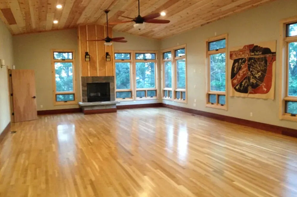 Four Springs Retreat Center — The center is situated on 280 forested acres in South Lake County, just north of Napa Valley. It offers a secluded and peaceful environment with trails, a swimming pool, and a general atmosphere of serenity and harmony with nature.