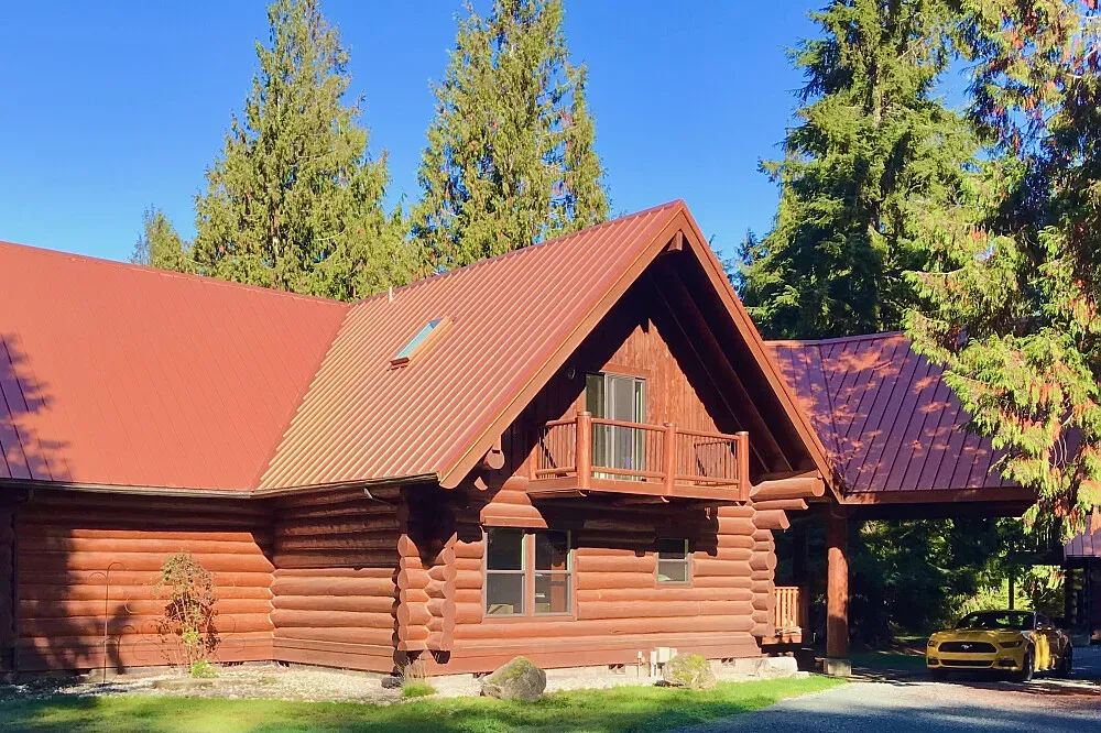 Fox Creek Falls Retreat Center — The center sits on 88 acres of pristine forestland in the foothills of the North Cascade Mountains, right on the banks of the Skagit River. This provides a naturally serene and expansive environment, ideal for deep relaxation and connection with the outdoors.