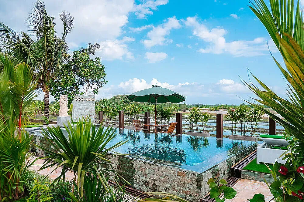 Green Point Retreats Team — The atmosphere is consistently described as very quiet and calm, suggesting a peaceful environment conducive to introspection and relaxation. The specific landscape or natural surroundings are not detailed.