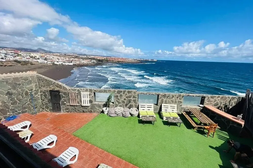 High Voltage Surf Camp — The center is ideally situated directly across from Playa del Hombre on Gran Canaria, providing stunning sea views and a constant connection to the ocean. The atmosphere is relaxed and surf-inspired, blending the natural beauty of the Canary Islands with a comfortable coastal living experience.