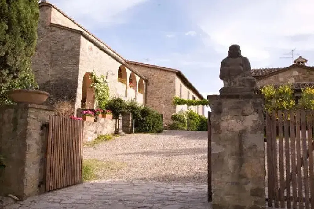 Holistic Hotel La Selva — The center is situated in the beautiful Province of Siena, though its exact address remains undisclosed. The atmosphere is described as both frugal and cozy, intentionally designed to remove common distractions and create a comfortable, home-like feeling for guests.