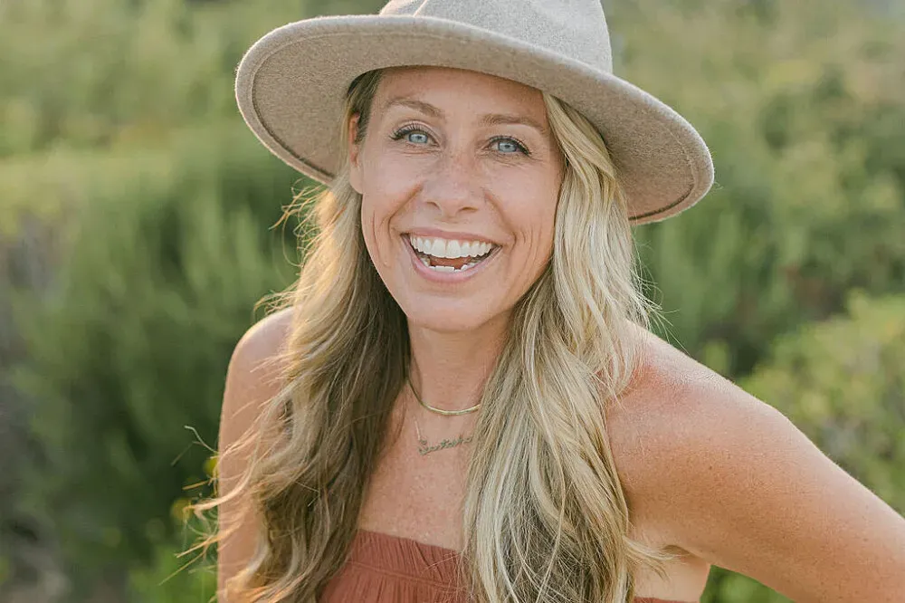 Jewell Ventures — As Jewell Ventures operates as a retreat host rather than a fixed center, the setting will vary dramatically with each offering. You might find yourself amidst the serene beauty of a mountain landscape, by the calming Pacific coast, or in a tranquil valley. Each retreat location is chosen to enhance the experience, providing a unique backdrop for reflection and connection with nature.
