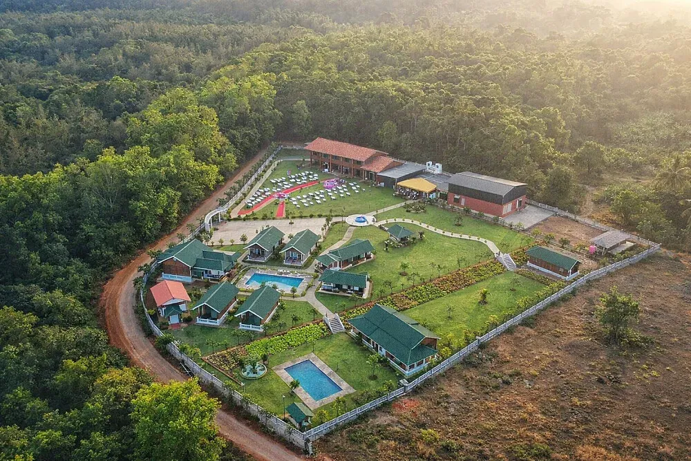 Kanasu Wellness — Udupi, a coastal town in Karnataka, India, is known for its beautiful beaches and temples. The climate is generally warm and humid, with lush greenery, providing a tranquil backdrop for wellness pursuits. The atmosphere is one of peaceful reflection, away from the bustle of city life.