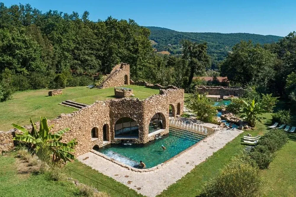 La Cerreta Terme — Located in the picturesque region of Puglia, visitors can expect a landscape characterized by rolling hills, ancient olive trees, and a tranquil, sun-kissed atmosphere. The exact address is not specified, but the region itself promises a serene backdrop for relaxation and introspection, far from the hustle and bustle of city life.