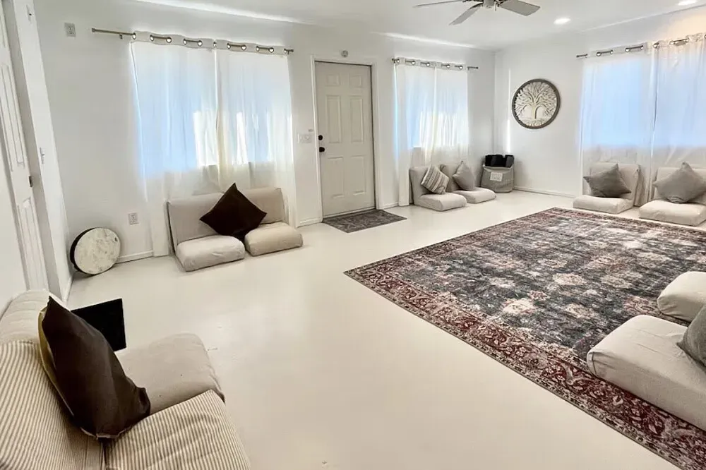 Lucid Lodge — set in Yucca Valley, the lodge offers a high desert landscape characterized by unique flora and expansive skies. The atmosphere is one of quietude and natural beauty, providing a stark yet calming contrast to urban environments. Expect clear nights well suited to stargazing and warm, sunny days.