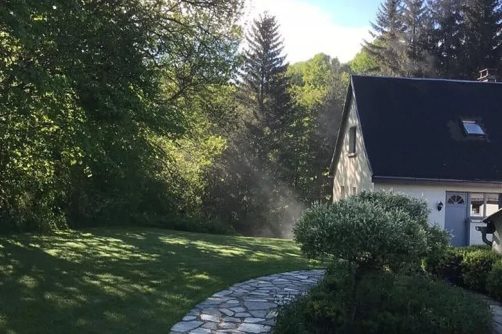 Maison van Stijn — set in the tranquil landscape of Égliseneuve-d'Entraigues, Maison van Stijn is surrounded by vast expanses of untouched nature. The atmosphere is one of quiet serenity, offering a genuine escape into the peaceful French countryside.