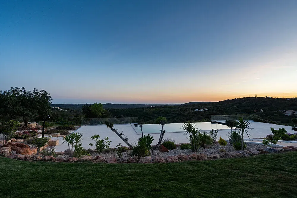 Monte Sobradinho — The center is situated in Loulé, a municipality in the Algarve region of southern Portugal. This area is known for its rolling hills, traditional villages, and proximity to the coast, suggesting a landscape rich in natural beauty and a warm, Mediterranean climate.