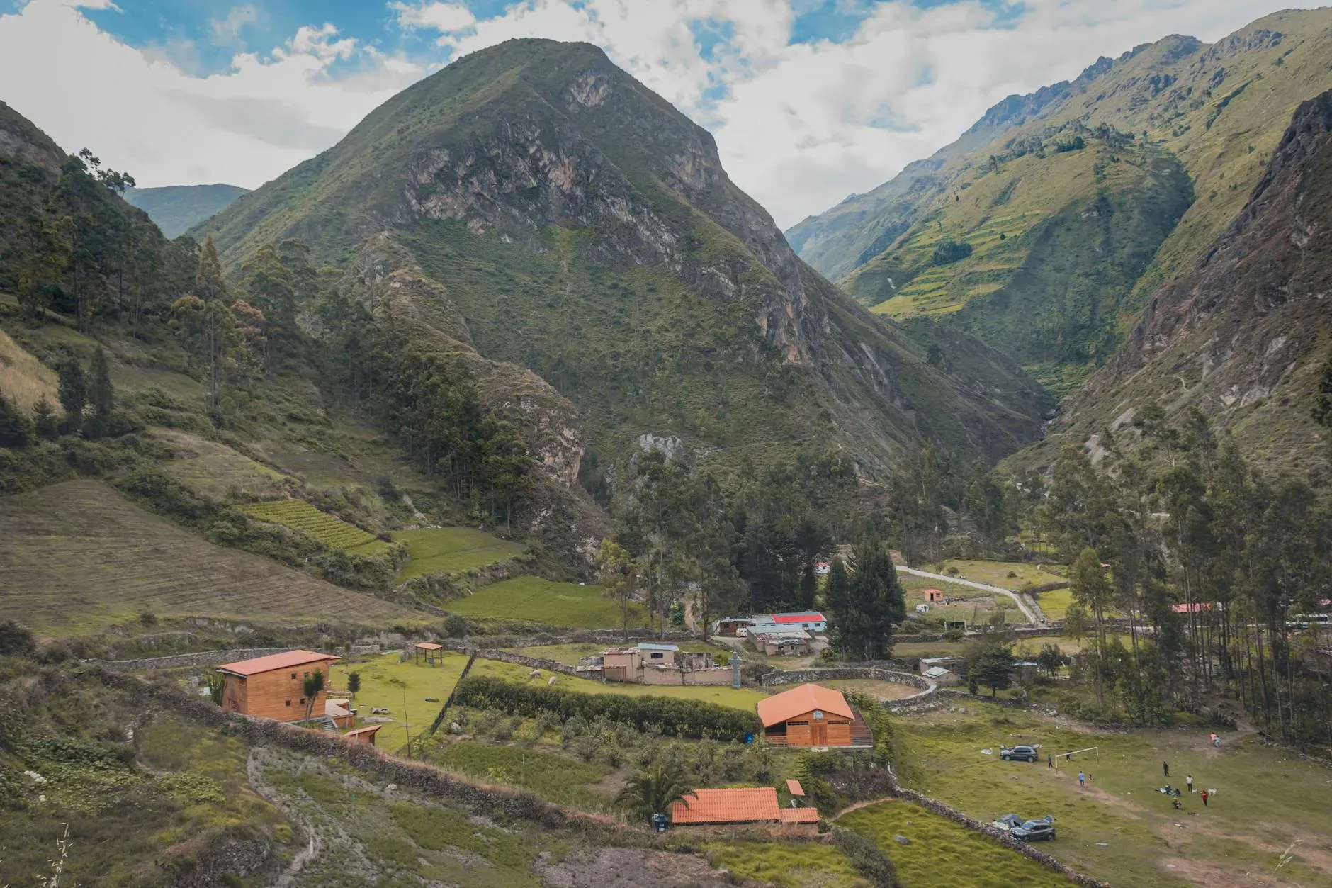 Munay Sonqo Retreat and Yoga Center — Situated within the breathtaking Sacred Valley of the Incas in Peru, Munay Sonqo provides a serene backdrop for contemplation and personal development. The natural beauty of the valley likely contributes significantly to the atmosphere of peace and inspiration that the center aims to cultivate.