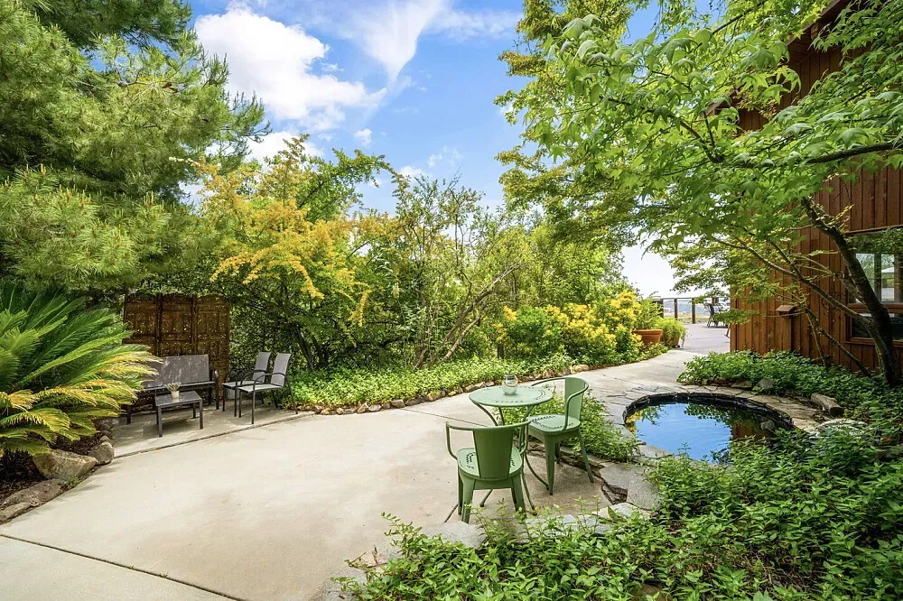 Ojas Retreat Centre — The center is located in Temecula, suggesting a Southern California landscape that likely includes rolling hills and a warm, dry climate. The mention of sunrises implies open views and a connection to the natural rhythms of the day, fostering a sense of peace and spaciousness.
