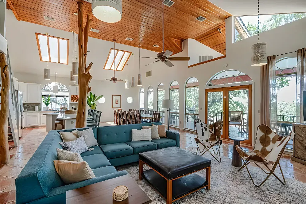 Private Home in Canyon Lake, Texas — This retreat is situated on two private acres, offering a secluded and spacious environment. The landscape around Canyon Lake is generally scenic, with rolling hills and the lake itself providing a calming backdrop. The atmosphere is one of quiet privacy, allowing guests to enjoy the natural surroundings at their own pace.