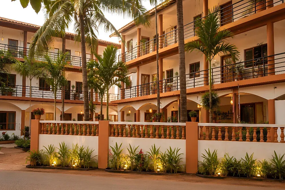 Shreem Yogshala & Wellness — Goa, known for its beautiful beaches and vibrant culture, offers a relaxed, tropical atmosphere. The center provides a tranquil escape from the bustling tourist areas, allowing for a deeper connection with nature and self amidst the lush surroundings.