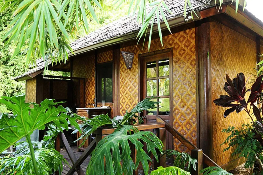 Starseed Ranch — Located in Kapaau, Hawaii, Starseed Ranch is enveloped by a vibrant tropical jungle. The sound of a fresh water stream is a constant companion, and the property boasts gorgeous vistas, offering a truly immersive natural experience.