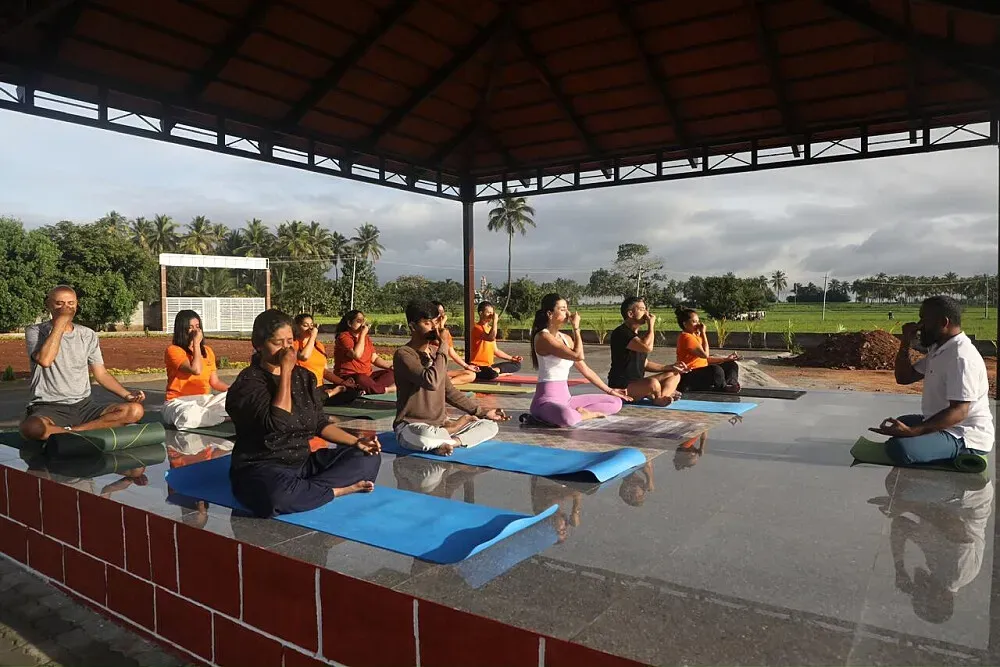 YOGADARSHANAM — Mysuru, known for its palaces and gardens, provides a culturally rich backdrop for spiritual and yogic studies. The city offers a blend of historical grandeur and a more relaxed pace of life compared to India's bustling metropolises, creating an environment conducive to focused learning and personal growth.