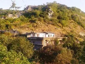 Mount Abu — Mount Abu is a popular hill station in the Aravalli Range, known as an "oasis in the desert." Its heights are home to rivers, lakes, waterfalls, and evergreen forests, providing a refreshing and serene environment for retreat participants.