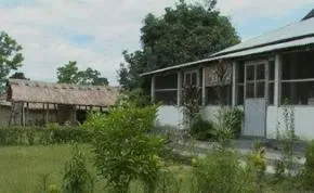 Dhamma Puri — The center is situated in the small village of Machmara, directly on the bank of the Machamara River. It is enveloped by green, natural surroundings, providing a peaceful and secluded atmosphere conducive to deep meditation.