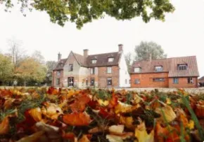 Dhamma Sukhakari — The center is situated on 20 acres of tranquil land in the Suffolk countryside, providing a peaceful and expansive environment conducive to meditation. The natural surroundings offer a quiet respite from urban life, allowing for deep introspection and connection with nature.