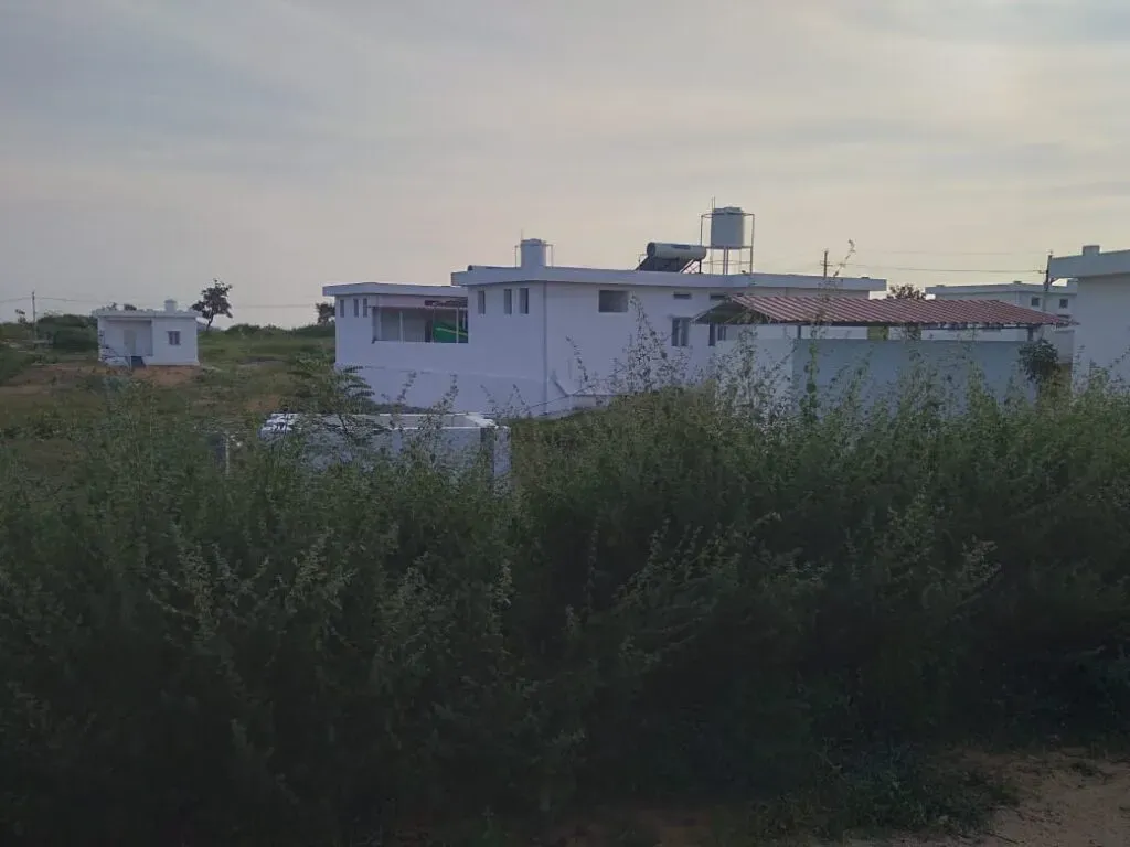 Dhamma Teera — The center is situated in Mahabubnagar, providing a quiet environment conducive to meditation. Specific details about the landscape and atmosphere are not available, but typically these centers are designed to minimize external distractions.