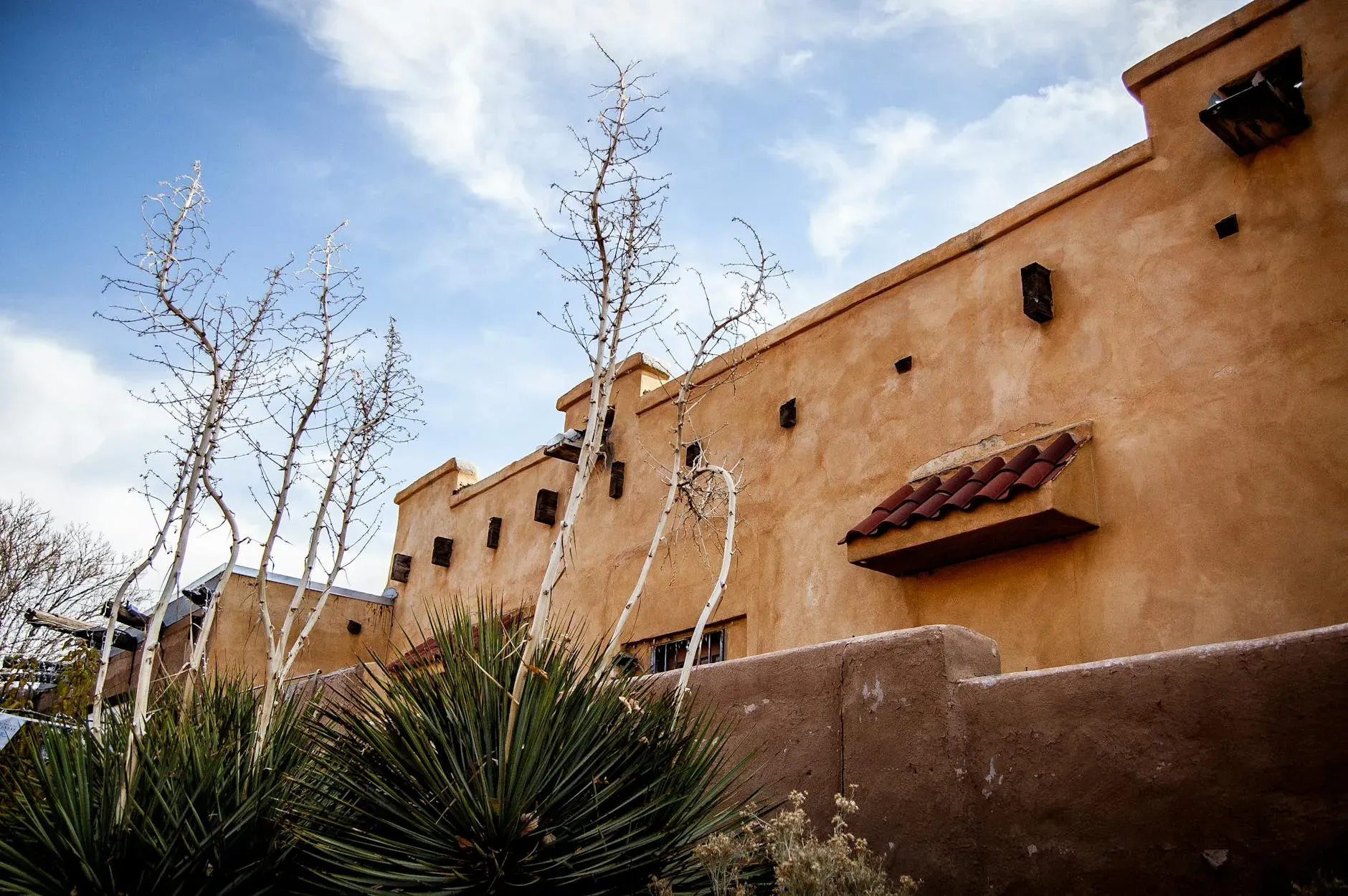 Kadampa Meditation Center New Mexico — Located in Albuquerque, this center serves as a hub for meditation teachings that extend throughout New Mexico. It operates within an urban environment, providing a convenient and accessible space for local residents to engage with Buddhist practices.