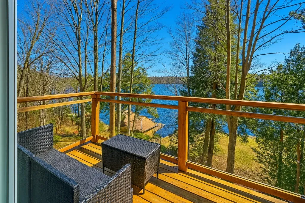 1001208857 ONTARIO INC. — This retreat is situated on a serene lakeside property in Whitchurch-Stouffville, Ontario. The design emphasizes comfort and clarity, aiming to blend seamlessly with the natural surroundings to create a tranquil atmosphere conducive to introspection and renewal.
