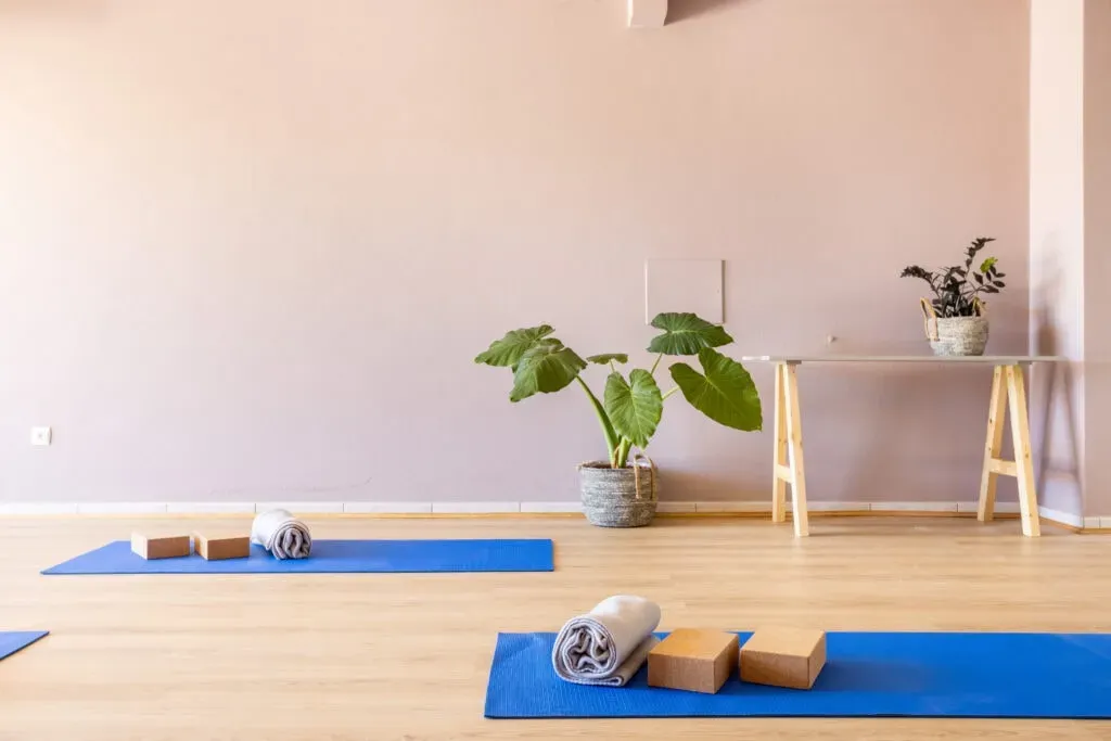 7 days transformational coaching retreat — Located in Vale da Telha, Portugal, the center is situated in a natural environment, offering a quiet and simple lifestyle. The area is conducive to outdoor activities and a slower pace of life, with a strong connection to nature and surf culture.