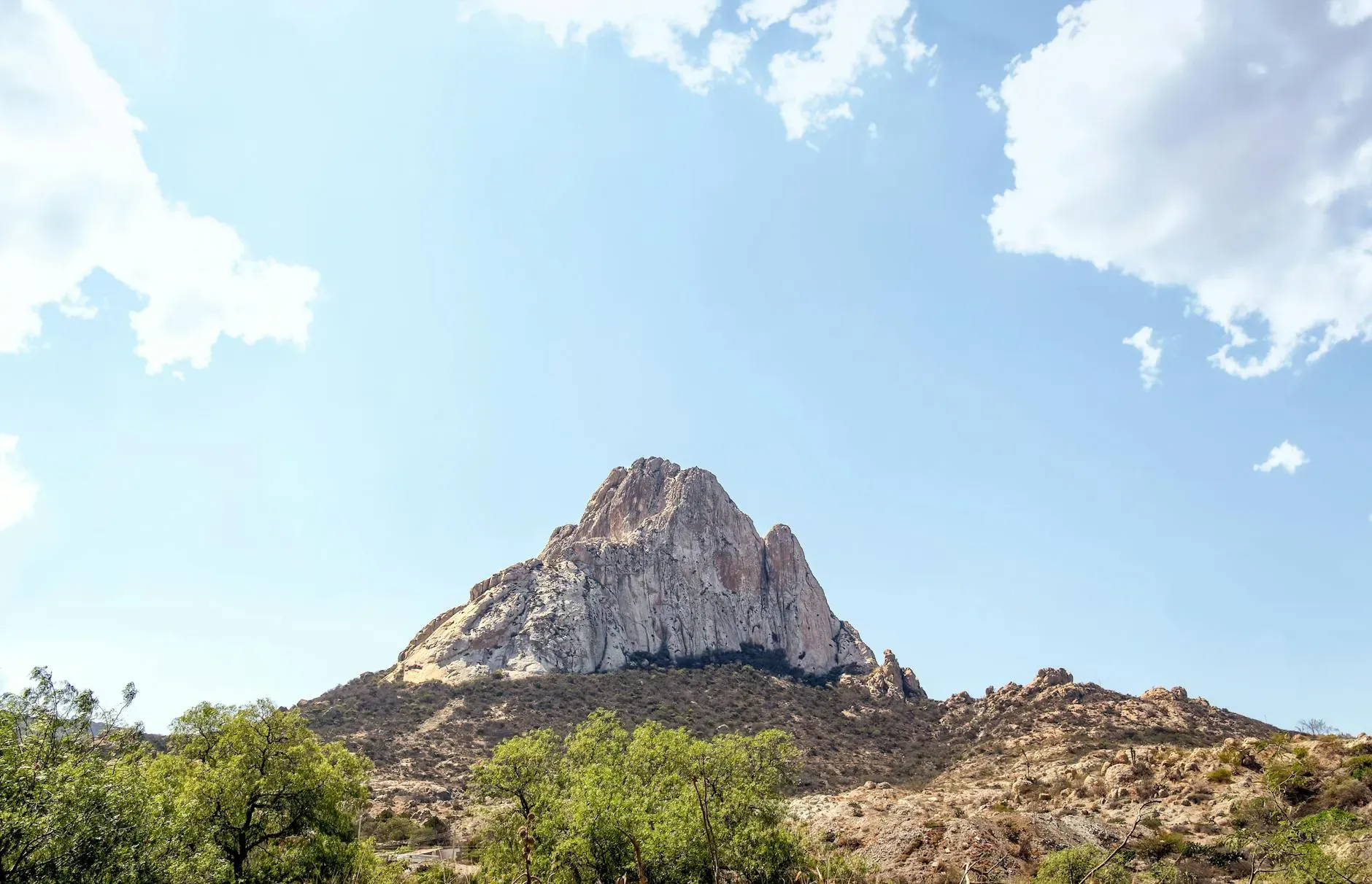 Abuelita — The center is situated in Peña de los Gitanos, a region known for its dramatic landscapes. The surrounding area provides a serene and natural backdrop, conducive to introspection and deep personal work, allowing guests to fully immerse themselves in their retreat experience.