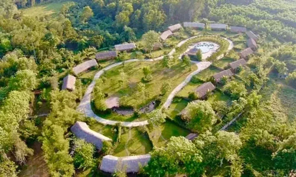 Alba Wellness Valley by Fusion — Alba Wellness Valley is situated at the source of the Alba hot spring and natural mineral drinking water, approximately 30km northwest of Hue city. The surrounding area is characterized by the serene natural beauty of Phong Son Commune, offering a tranquil escape from urban life. The landscape provides a peaceful backdrop for relaxation and rejuvenation, with the therapeutic hot springs as its central feature.