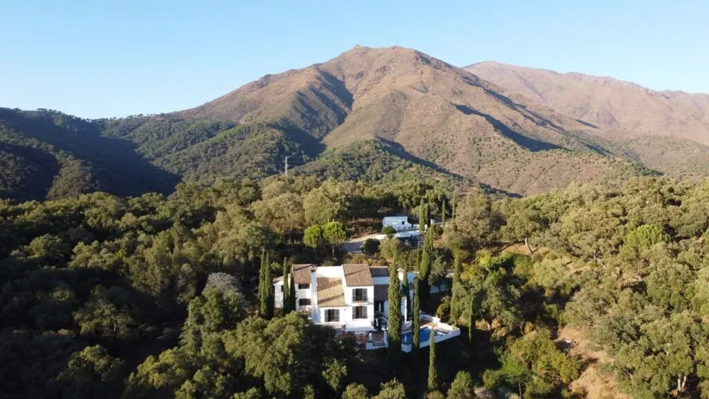 Ascend Retreats — set in the picturesque Casares mountains, near Marbella, Spain, the retreat offers a tranquil and inspiring environment. The natural beauty of the region, combined with the serene atmosphere of Villa Esencia, provides an ideal backdrop for deep introspection and personal growth. It's a place where leaders can disconnect from daily pressures and reconnect with themselves amidst nature's rhythm.