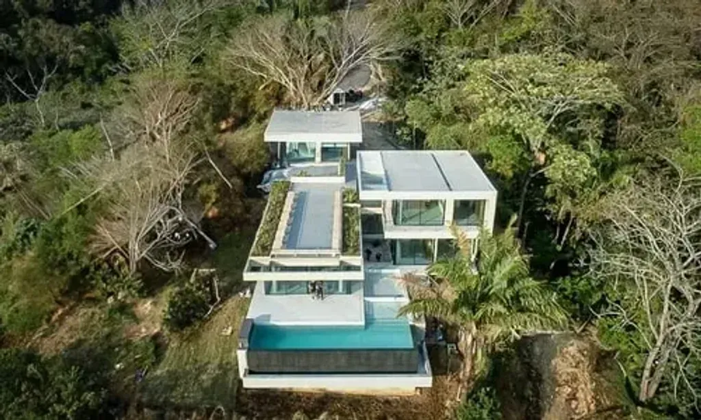 Awake Center — Awake Center is situated in the vibrant, natural landscape of Nosara, Costa Rica, boasting stunning ocean views. The atmosphere is designed to be both serene and invigorating, providing a perfect backdrop for deep personal work and connection with nature. Expect lush surroundings and the calming sounds of the Pacific.