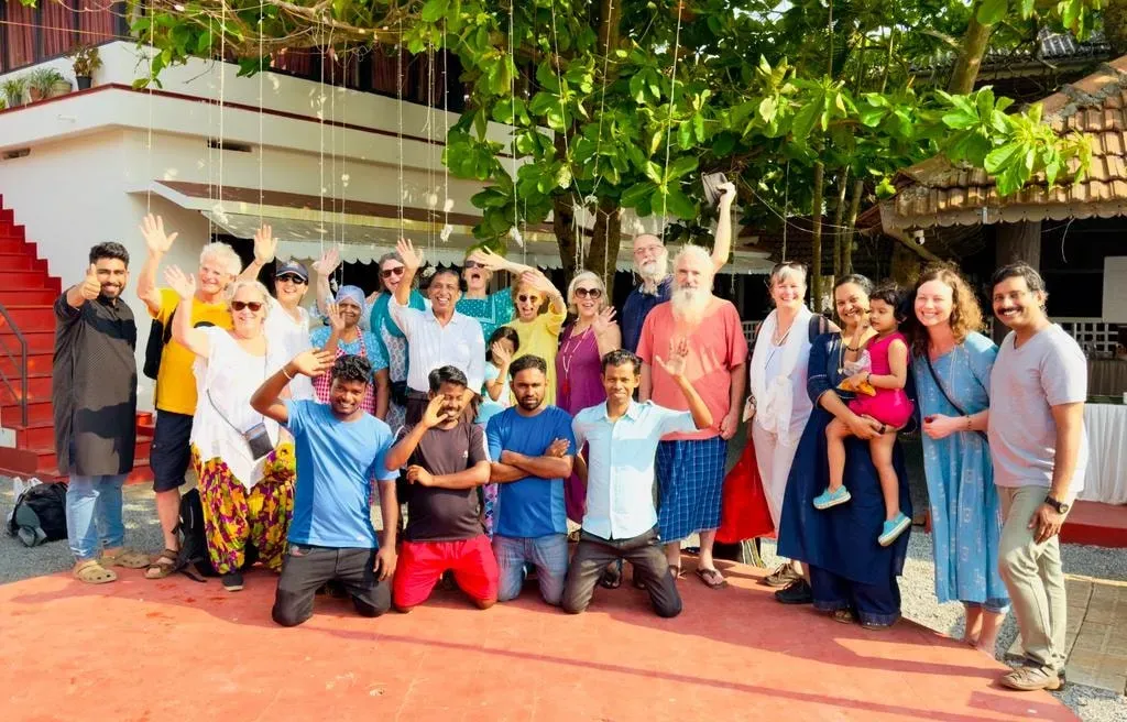 Berdhanya Teachings — Situated along the picturesque coast of Kannur, the center benefits from the calming presence of the Arabian Sea. The location at Seashell Haris Beach Home provides a resort-like atmosphere, blending comfort with the natural tranquility of a beachside environment. Expect warm, tropical weather and the soothing sounds of the ocean.