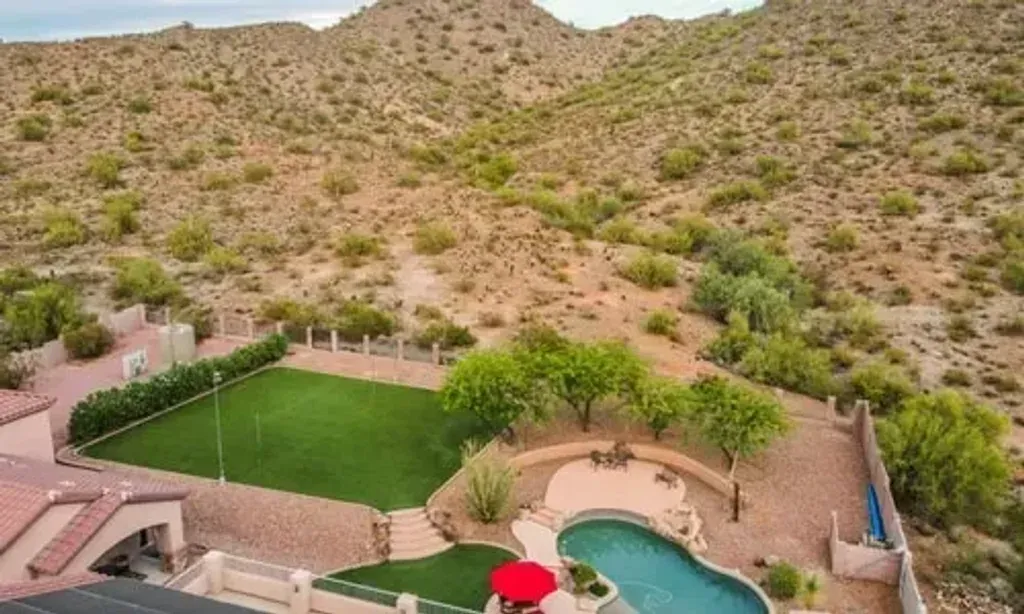 Blisstopia Retreats — Located in Peoria, Arizona, Blisstopia Retreats provides a serene desert escape. The environment is designed to be intimate and welcoming, fostering a sense of peace and warmth. While specific details about the immediate landscape are not provided, the Arizona setting suggests a backdrop of arid beauty and abundant sunshine.