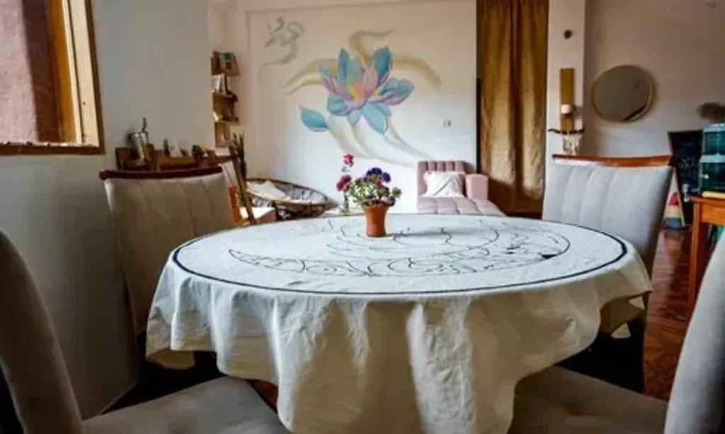 Blue Lotus — Blue Lotus is situated in the breathtaking Sacred Valley near Písac, Peru, offering a peaceful and scenic environment. The center is surrounded by natural beauty, with panoramic mountain views from its rooftop area, creating an atmosphere of tranquility and connection to nature.