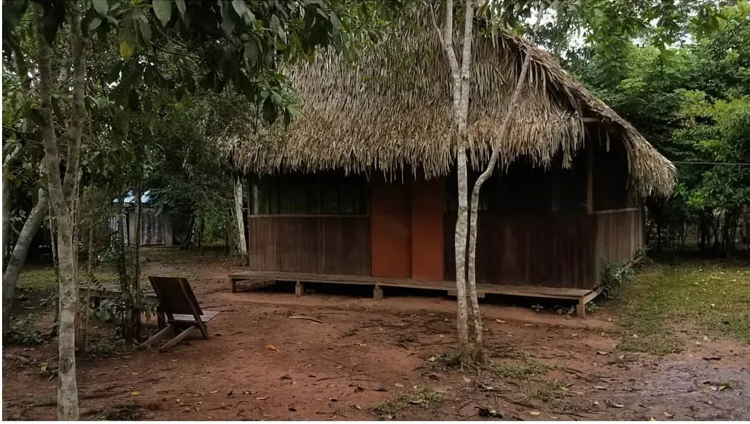 Centro Espiritual Noya Rao — set within a one-hectare secondary forest in San Lorenzo, Pucallpa, the center offers a microclimate of fresh air and the sounds of nature. Expect to hear a symphony of birds during the day and the mystical calls of the ayaimama, owls, and various insects at night, creating a truly immersive Amazonian experience.