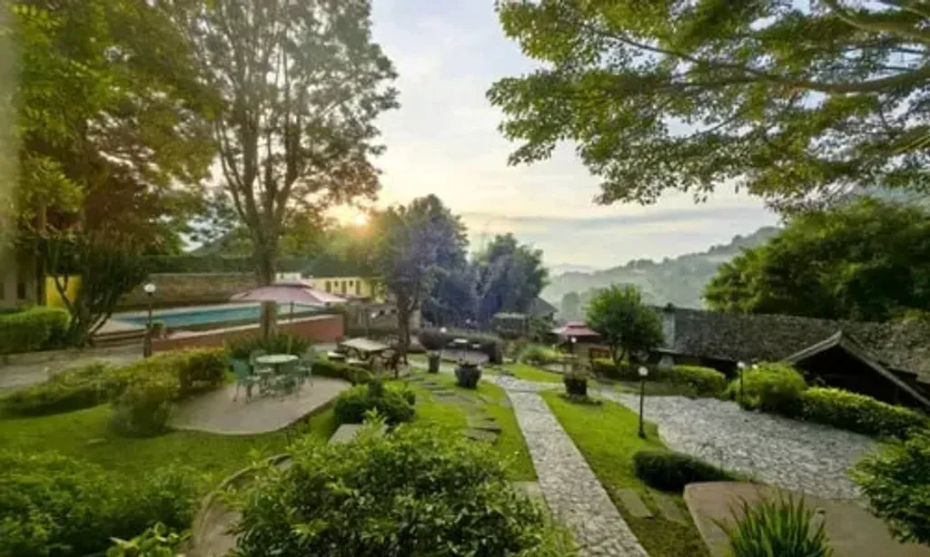 Chiang Mai Wellbeing — Located in Ban Pong, Hang Dong, the center is set amidst the natural beauty of the Chiang Mai region, offering a peaceful environment away from urban noise. The surrounding area is characterized by lush greenery and a tranquil atmosphere, conducive to relaxation and introspection.