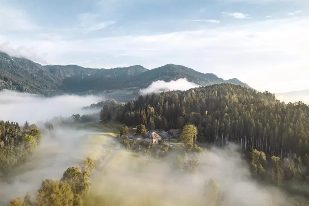 CLOUD YOGA