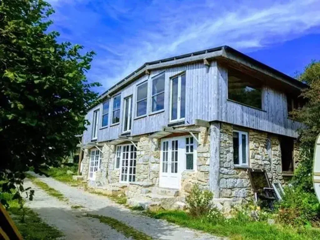 Deva — Located at the Chyan Cultural Centre in Penryn, Cornwall, the surroundings likely offer a peaceful, natural backdrop conducive to reflection and relaxation. While specific details about the landscape aren't provided, Cornwall is known for its beautiful coastal and rural scenery, suggesting a serene atmosphere for a retreat.