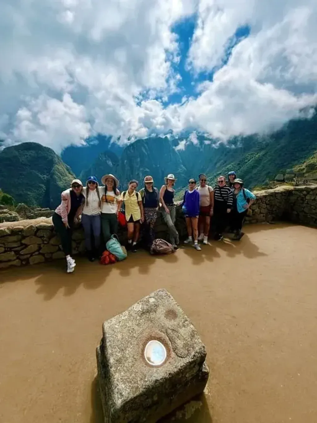 Elsewhere Retreats — The retreat is set within a boutique hotel in the heart of the Sacred Valley, offering a quiet, rural escape. Surrounded by majestic mountains and fertile farmland, the atmosphere is profoundly peaceful, fostering a strong sense of place and connection to the Andean landscape.