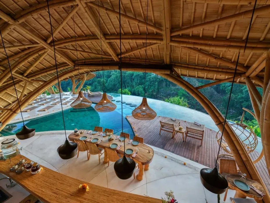 Empowermind Academy — The center is situated in a peaceful sanctuary within the lush jungle just outside Ubud, Bali. This natural environment provides an ideal backdrop for deep healing and inner transformation, fostering a sense of tranquility and connection to nature.