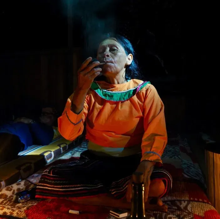 Epicenter Ayahuasca — The center is set in a private, lush Amazonian environment, a short walk or boat ride from the Shipibo village of Pahoyan. It's designed for intimacy, with a large ceremony building and common areas, all surrounded by the vibrant sounds and sights of the rainforest.