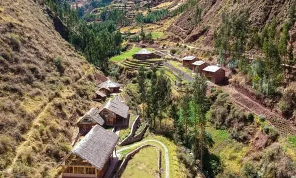 Etnikas Ayahuasca healing retreat — The retreat is set in Peru's Sacred Valley, a region renowned for its breathtaking Andean landscapes and proximity to ancient Incan sites like Machu Picchu. The atmosphere is one of reverence for both the natural world and the profound spiritual traditions practiced here, offering a serene backdrop for deep introspection and healing.